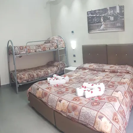 Donn'anna 3* Nápoly